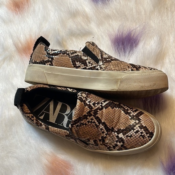 ZARA Snakeskin Slip On Shoes - Picture 3 of 8